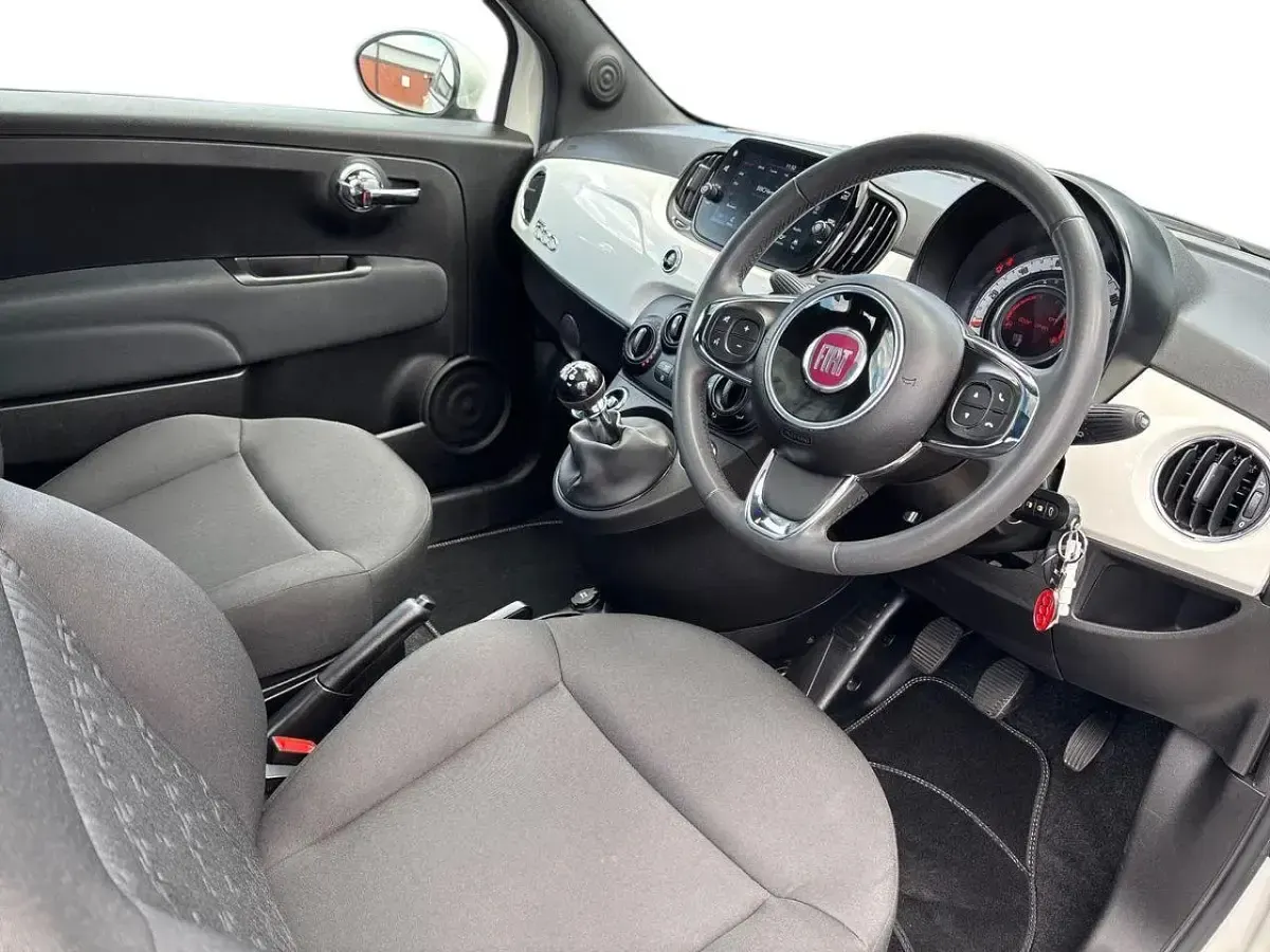 Used Fiat 500 S 70 HP (51 kW) 2023 White Hatchback