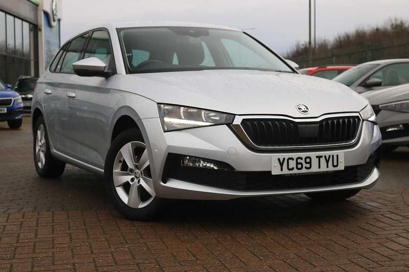 Used Skoda Scala SE 115 HP (84 kW) 2019 Brilliant silver metallic Hatchback