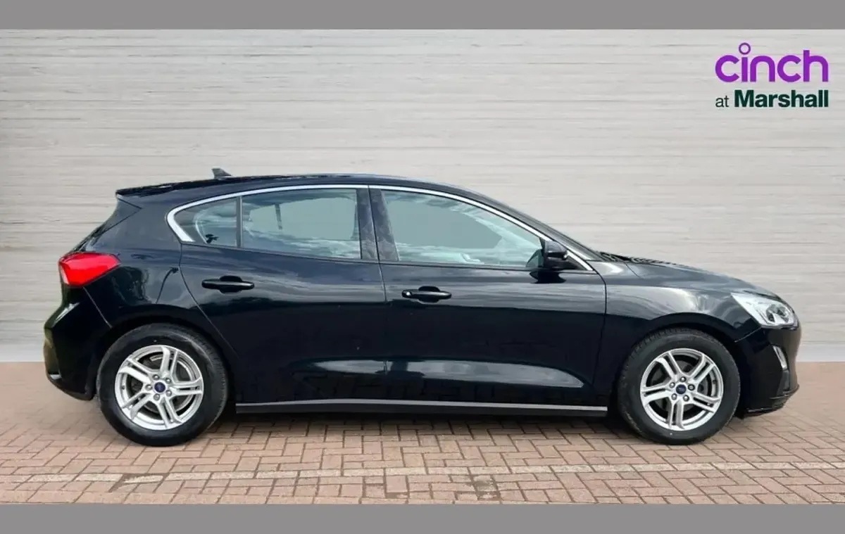 Used Ford Focus Zetec 100 HP (73 kW) 2018 Black Hatchback