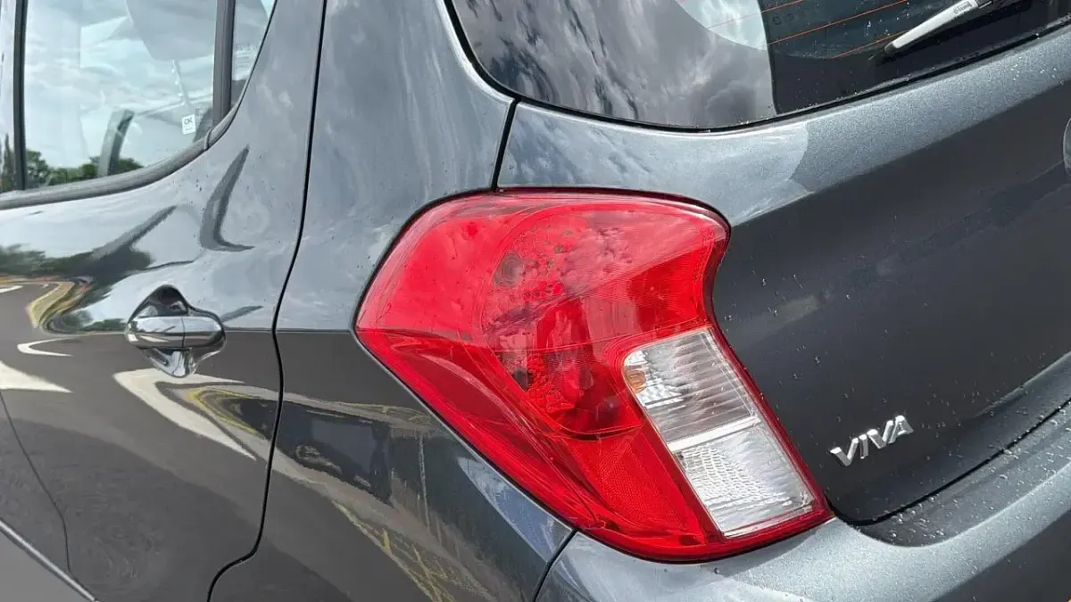 Used Vauxhall Viva 72 HP (52 kW) 2019 Grey