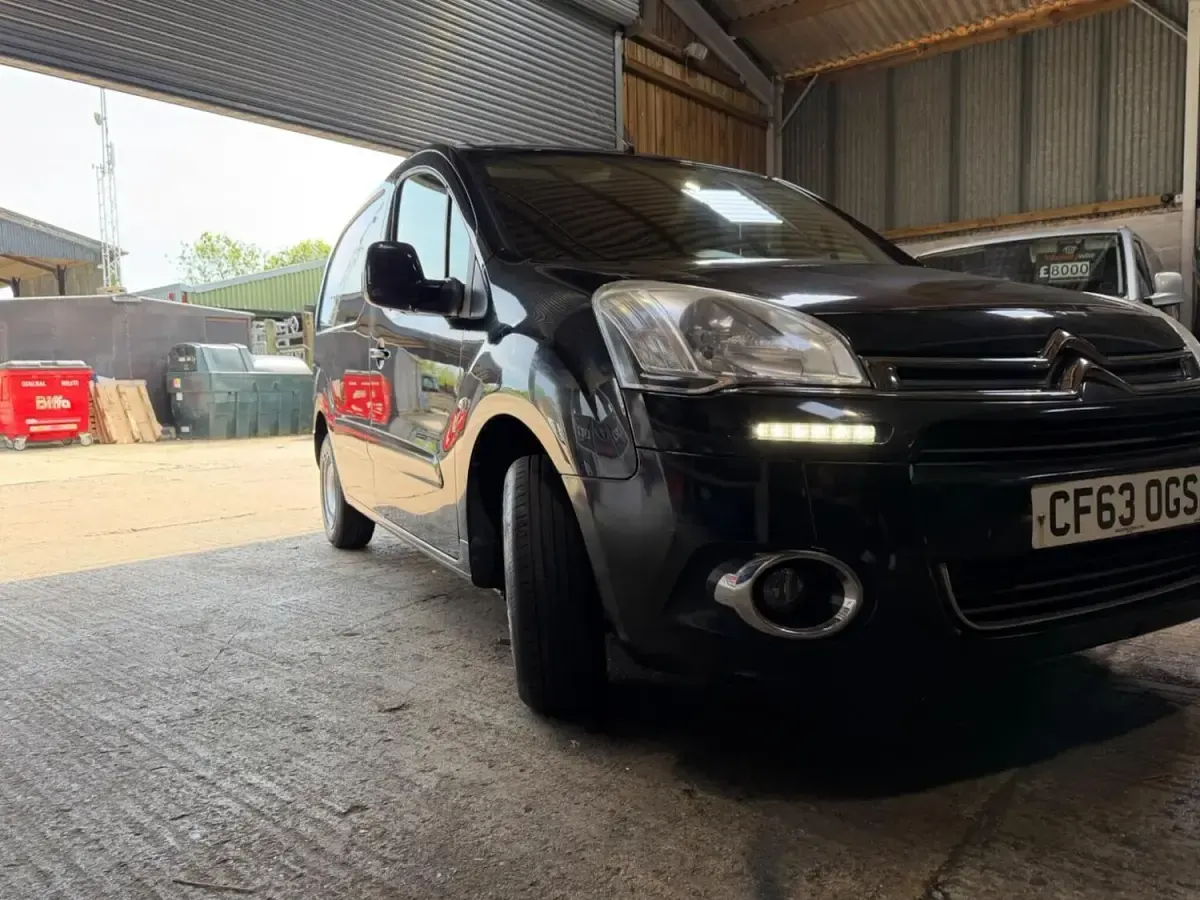 Używany Citroën Berlingo 2014 Czarny Minivan