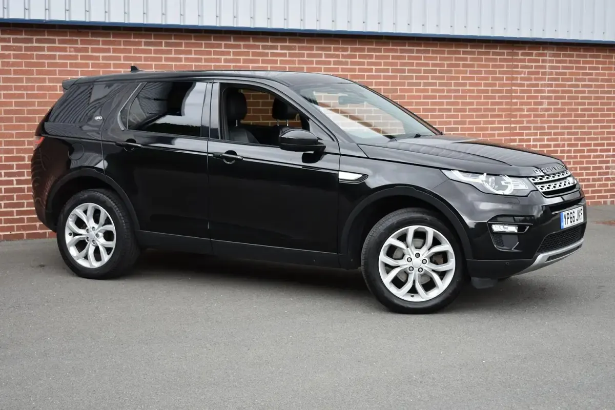 Used Land Rover Discovery Sport HSE 177 HP (130 kW) 2016 Black SUV
