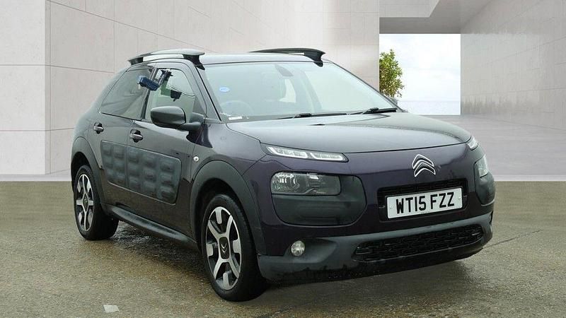 Used Citroën C4 Cactus Flair 2015 Mauve/purple Hatchback