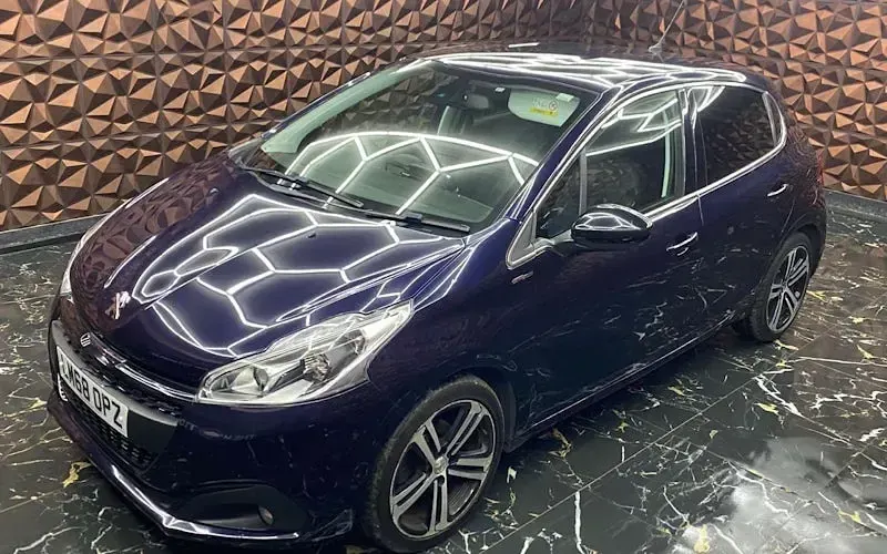 Used Peugeot 208 GT-line 109 HP (80 kW) 2018 Blue Hatchback