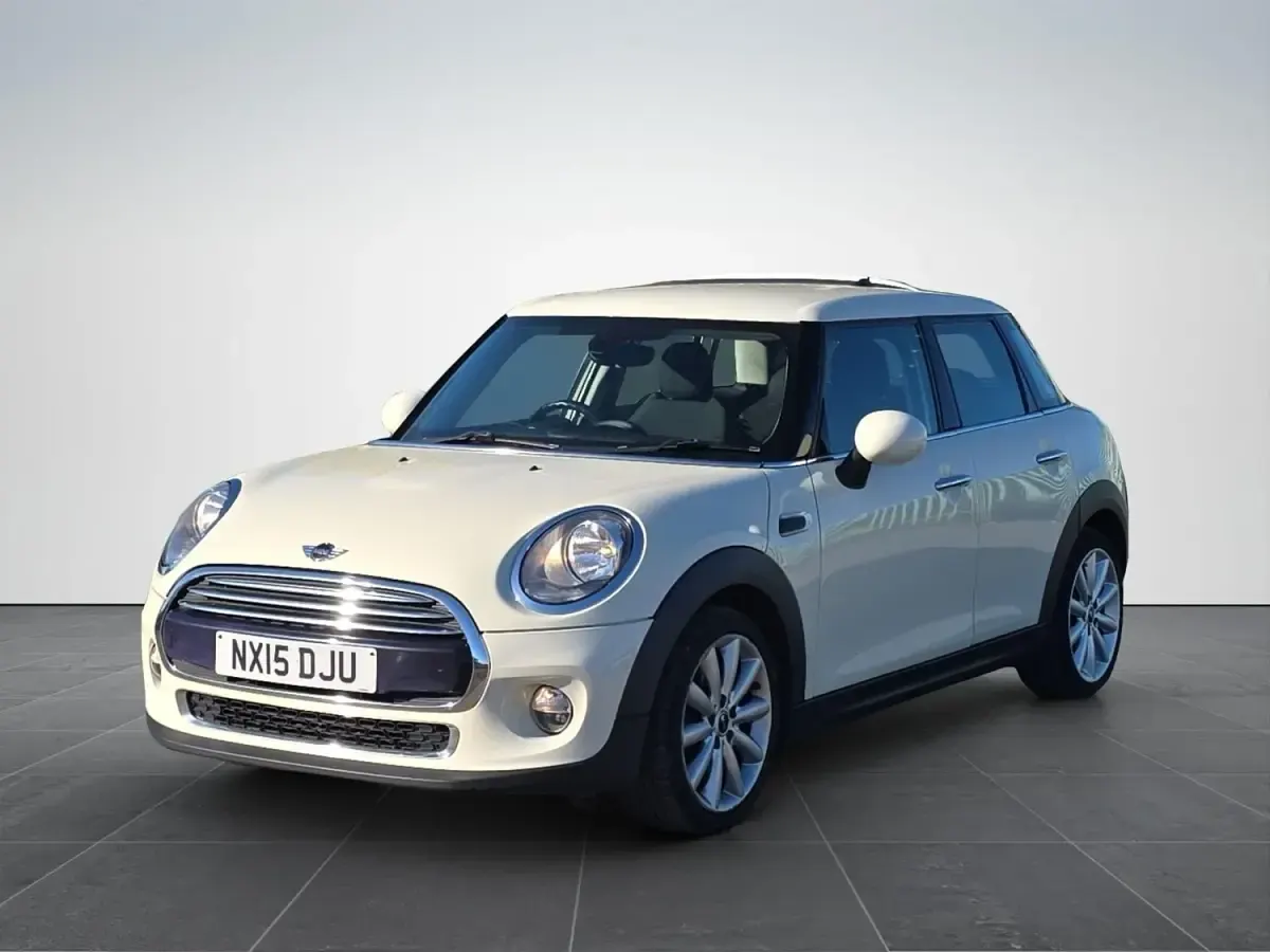 Used Mini Cooper D Hatch 2015 White Hatchback