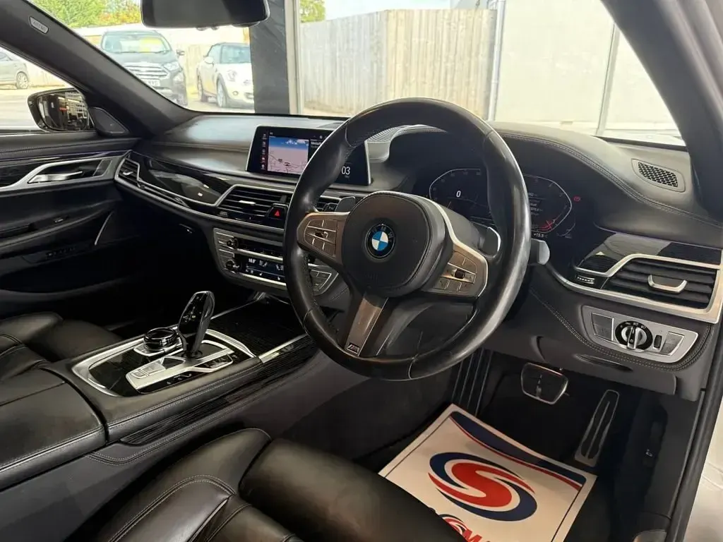 Usado BMW 730 M Sport 265 CV (194 kW) 2019 Gris Berlina