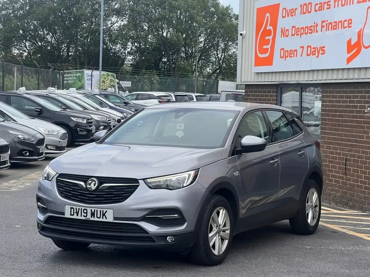 Used Vauxhall Grandland X S 130 HP (95 kW) 2019 Grey SUV