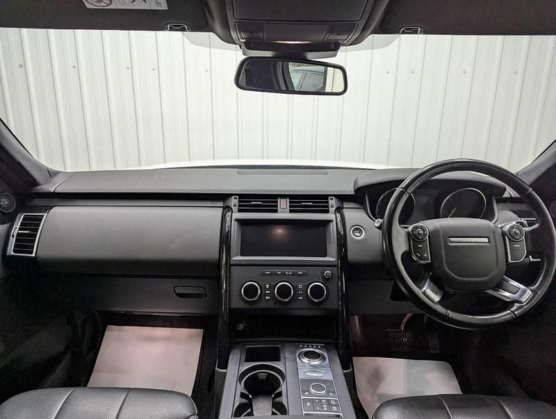 Used Land Rover Discovery 5 S 2018 White SUV