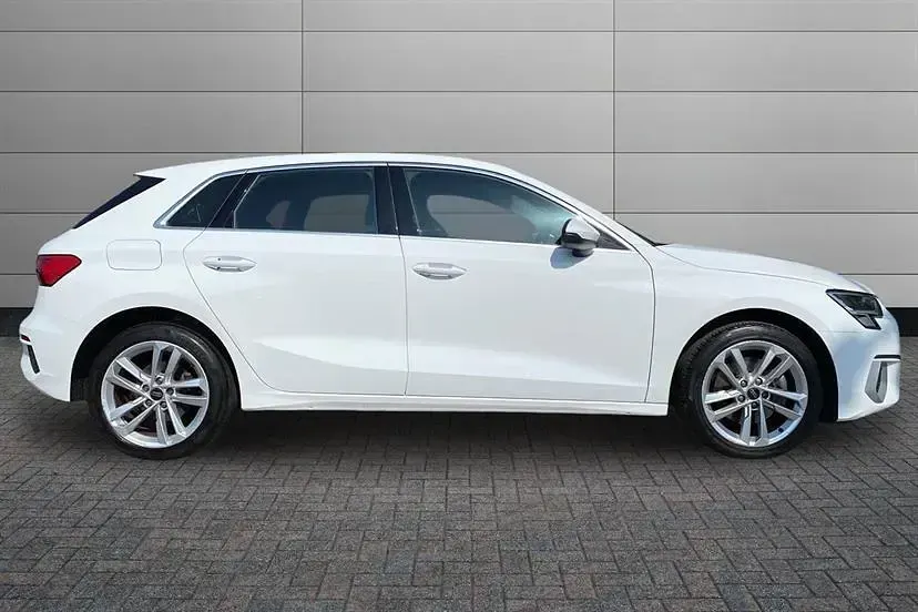 Used Audi A3 e-tron Sport 204 HP (150 kW) 2023 White Hatchback