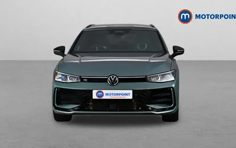 Used VW Passat R-line 272 HP (200 kW) 2025 Green Estate