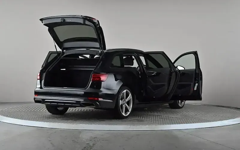 Used Audi A4 Black Edition 190 HP (139 kW) 2019 Black Estate
