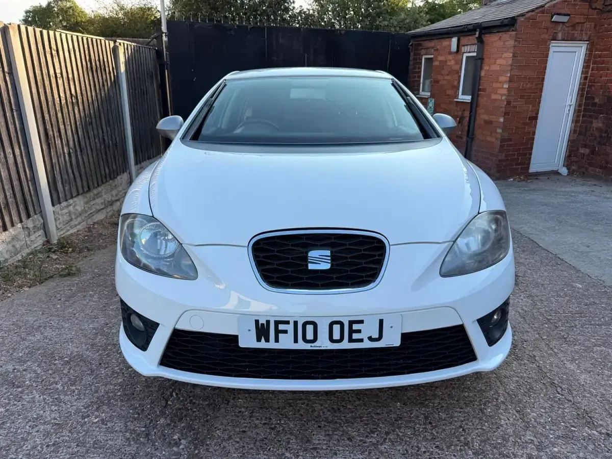 Used Seat Leon FR 2010 White Hatchback