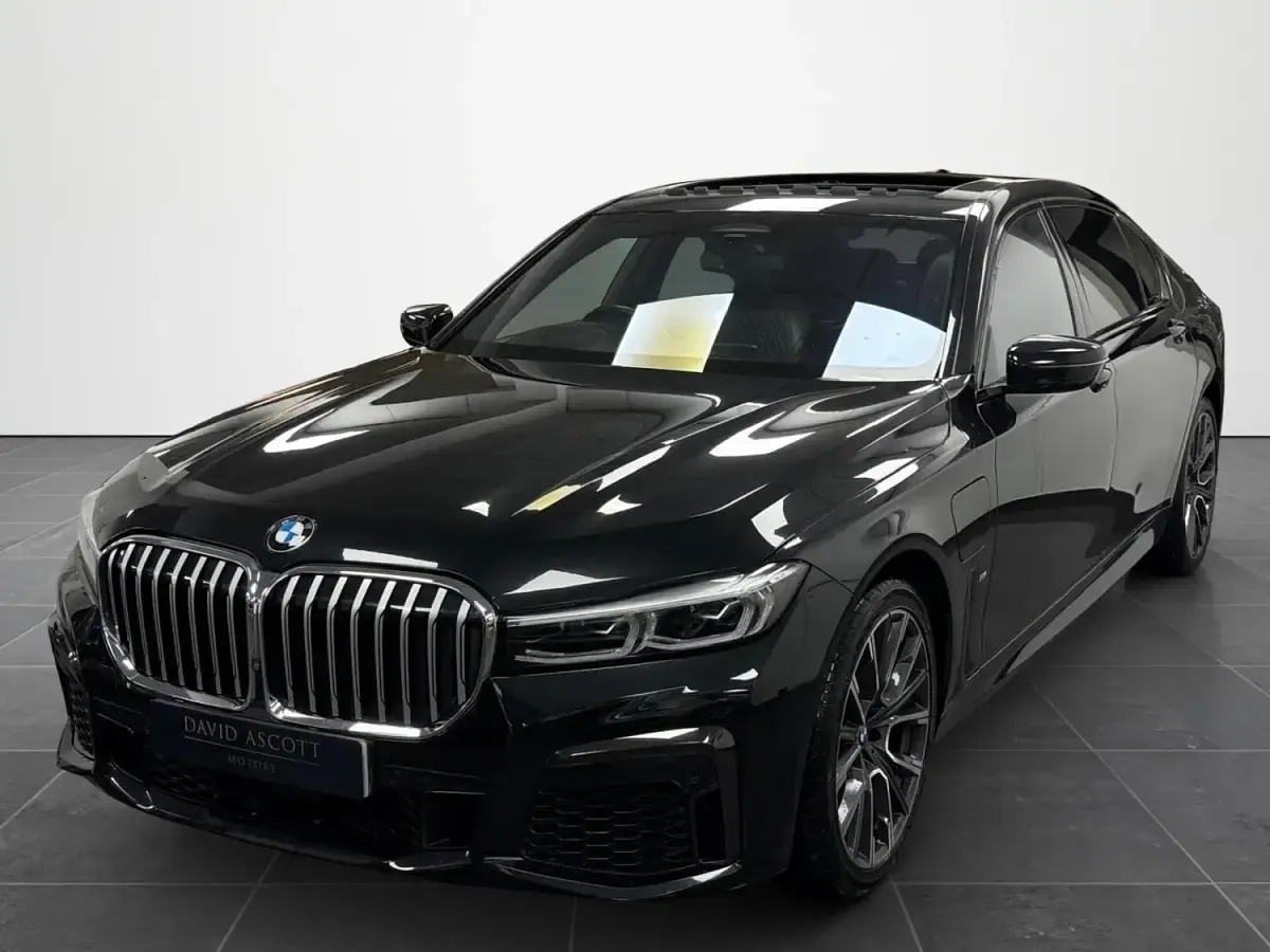Begagnad BMW 745e M Sport 2020 Svart Sedan