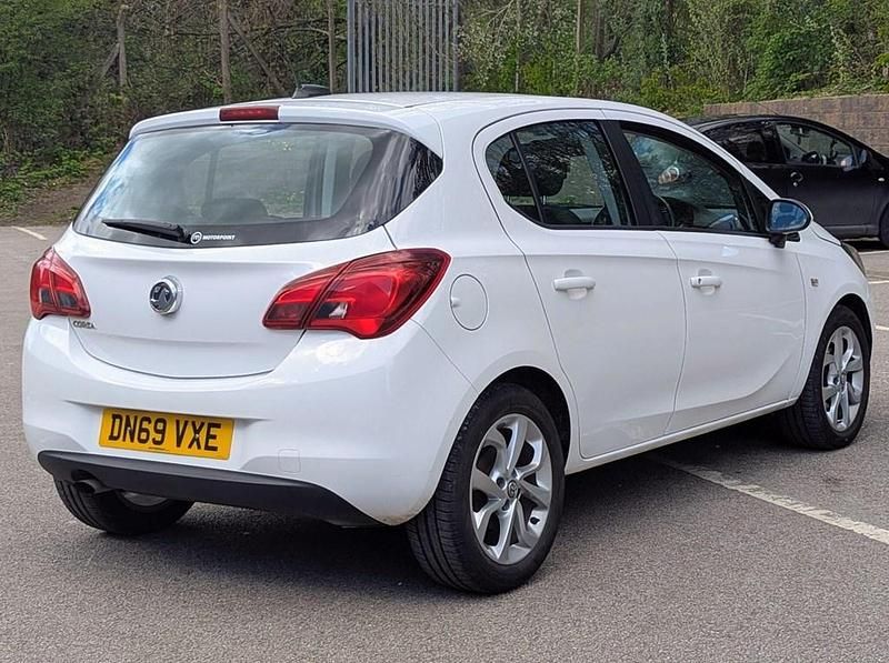 Used Vauxhall Corsa SRi 2019 White Hatchback