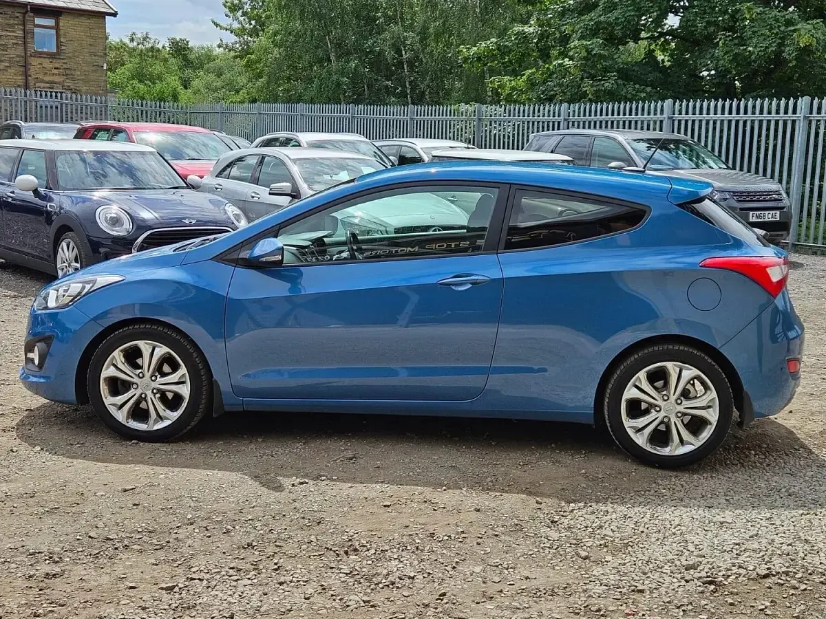 Used Hyundai i30 Sport 128 HP (94 kW) 2013 Blue Hatchback