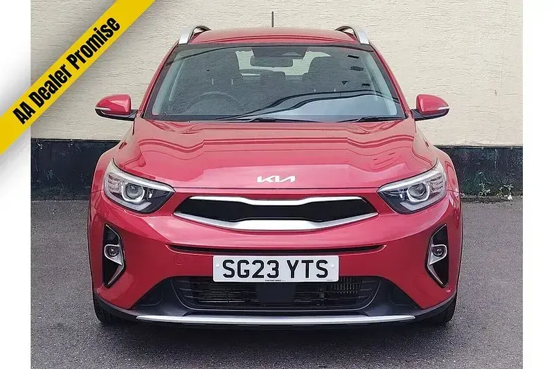 Used Kia Stonic 99 HP (72 kW) 2023 Red SUV