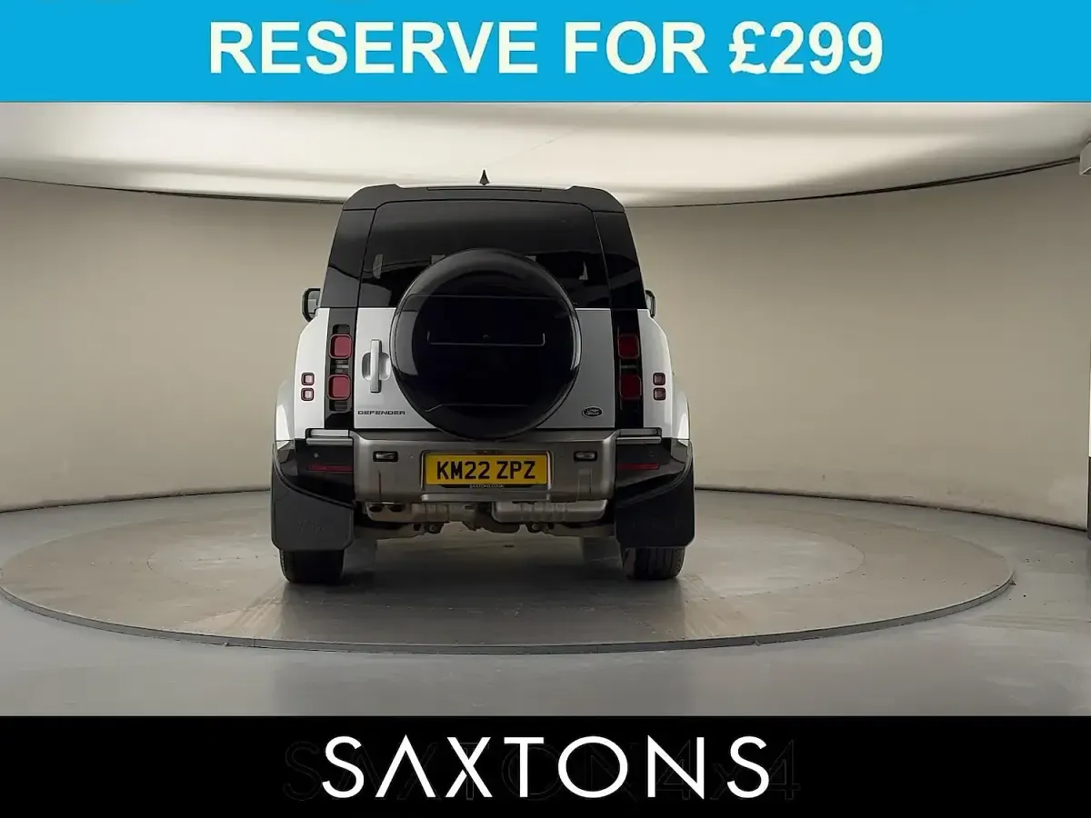 Used Land Rover Defender SE Dynamic 250 HP (183 kW) 2022 Hakuba silver SUV