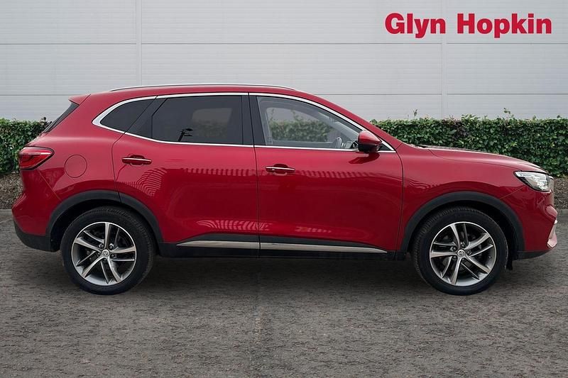 Used MG HS Exclusive 2023 Red SUV