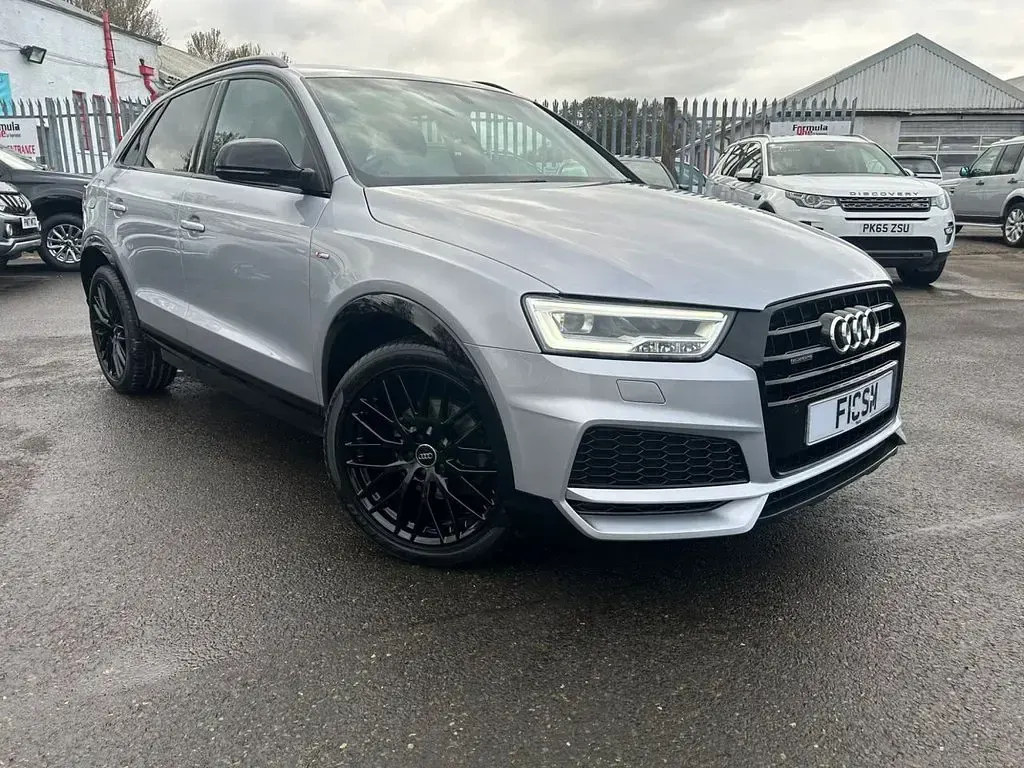 Używany Audi Q3 Black Edition 150 KM (110 kW) 2017 Srebrny SUV