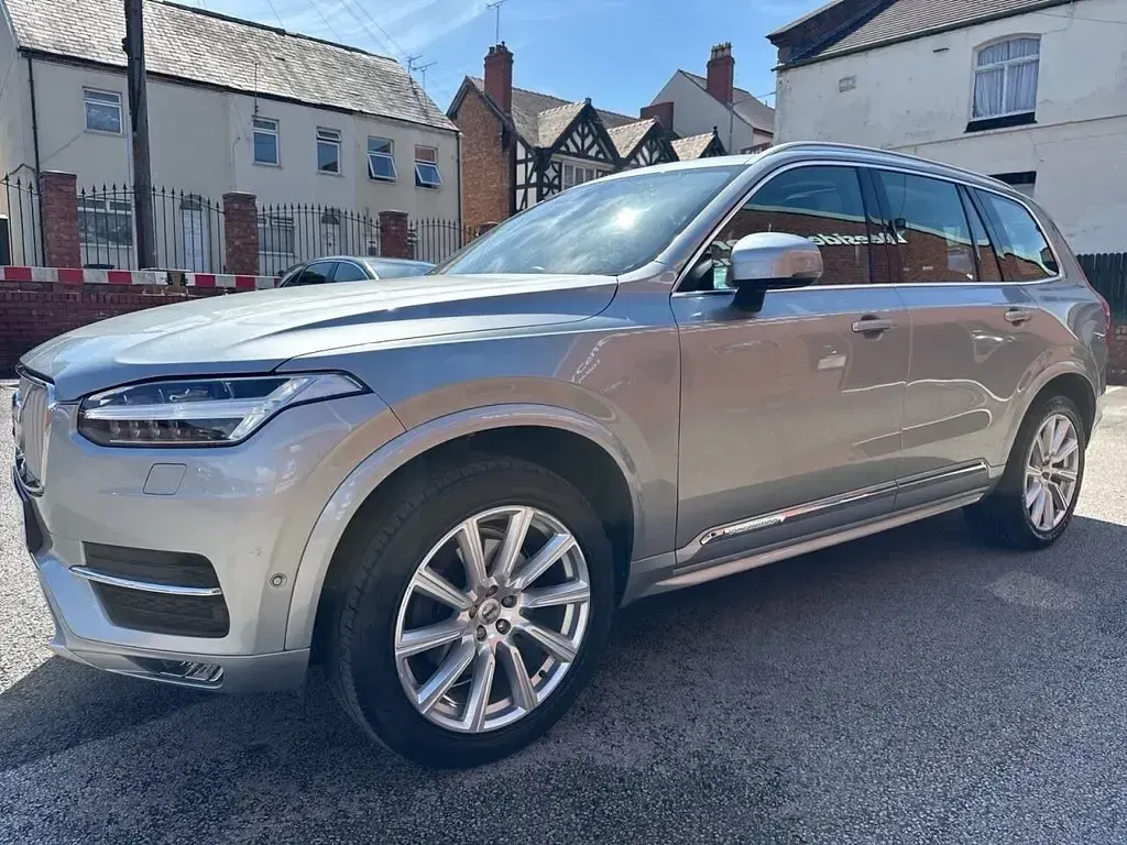 Used Volvo XC90 Inscription 235 HP (172 kW) 2019 Silver SUV