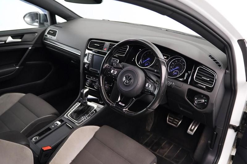 Used VW Golf VII R 2016 White Hatchback