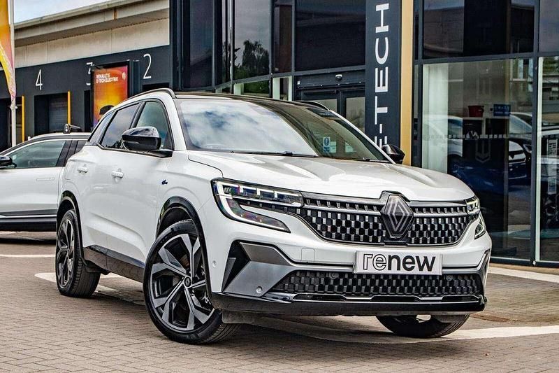 White Used 2024 Renault Austral Iconic Esprit Alpine SUV | £26,695 (Fair price) - Image 1/4