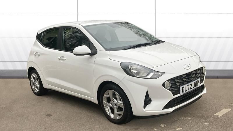 Used Hyundai i10 SE 84 HP (61 kW) 2022 White Hatchback