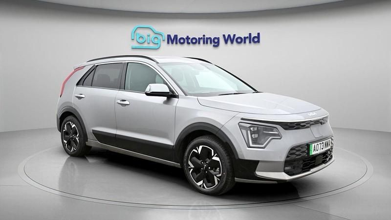 Used Kia e-Niro 147 kW (201 HP) 2023 Grey SUV
