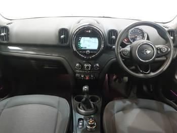 Used Mini Cooper 136 HP (100 kW) 2018 Red Hatchback