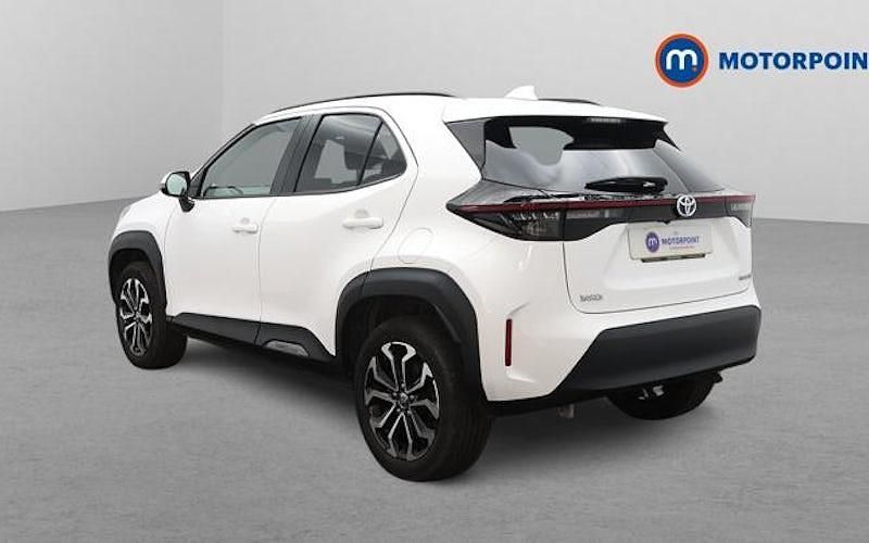 Used Toyota Yaris Hybrid Design 116 HP (85 kW) 2026 Estate