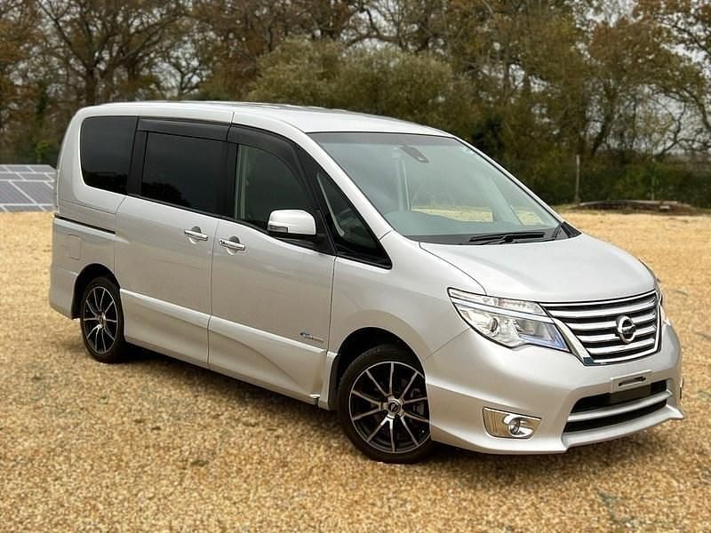 Brilliant silver Used 2013 Nissan Serena MPV | £8,990 (Fair price) - Image 1/4
