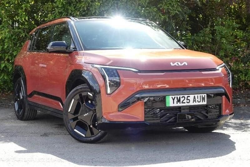 Used 2025 Kia EV3 2 SUV | £35,490 (Fair price) - Image 1/1