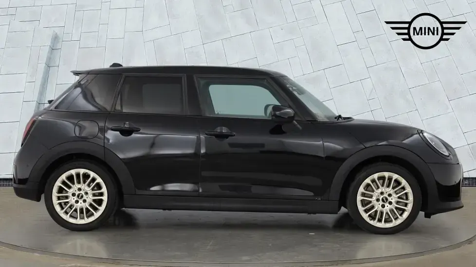 Used Mini Cooper S Hatch 201 HP (147 kW) 2025 Black Hatchback