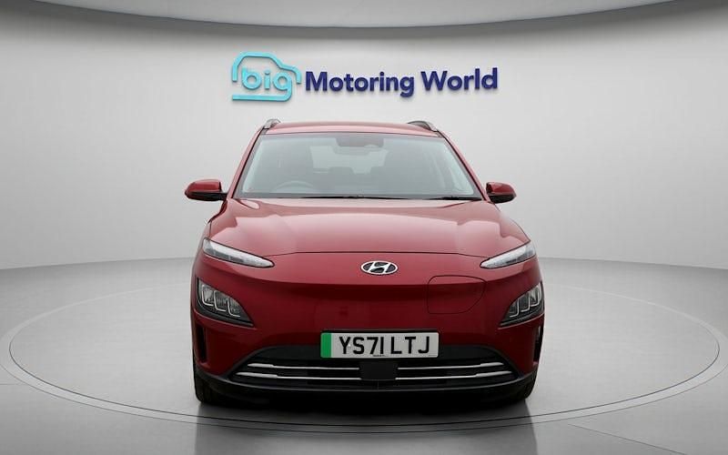 Used Hyundai Kona Premium 150 kW (204 HP) 2022 Red SUV