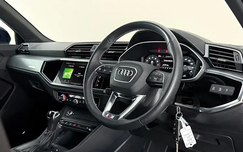 Used Audi Q3 S-Line 150 HP (110 kW) 2023 Blue SUV