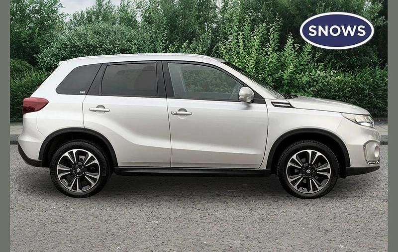 Used Suzuki Vitara SZ5 127 HP (93 kW) 2022 Silver SUV