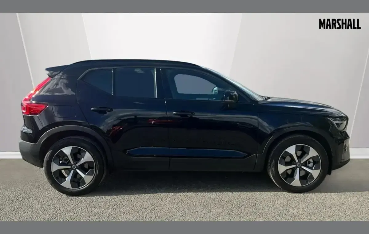 Used Volvo XC40 Plus 161 HP (118 kW) 2025 Black SUV