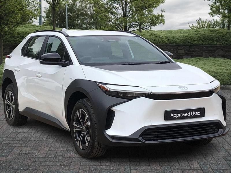 Platinum white pearl New 2025 Toyota bZ4X PURE SUV | £27,500 (Good price) - Image 1/4