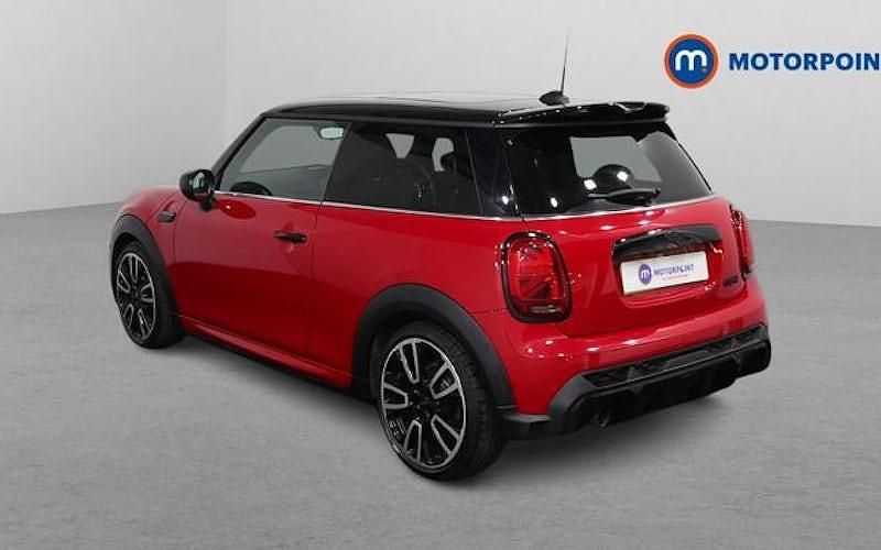 Used Mini Cooper Hatch 136 HP (100 kW) 2022 Red Hatchback