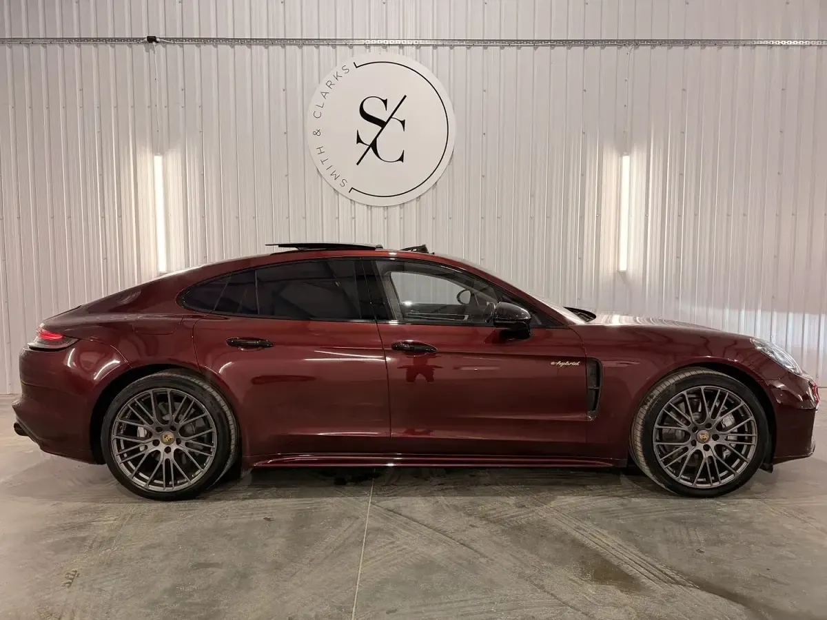 Used Porsche Panamera Platinum Edition 456 HP (335 kW) 2023 Red Hatchback