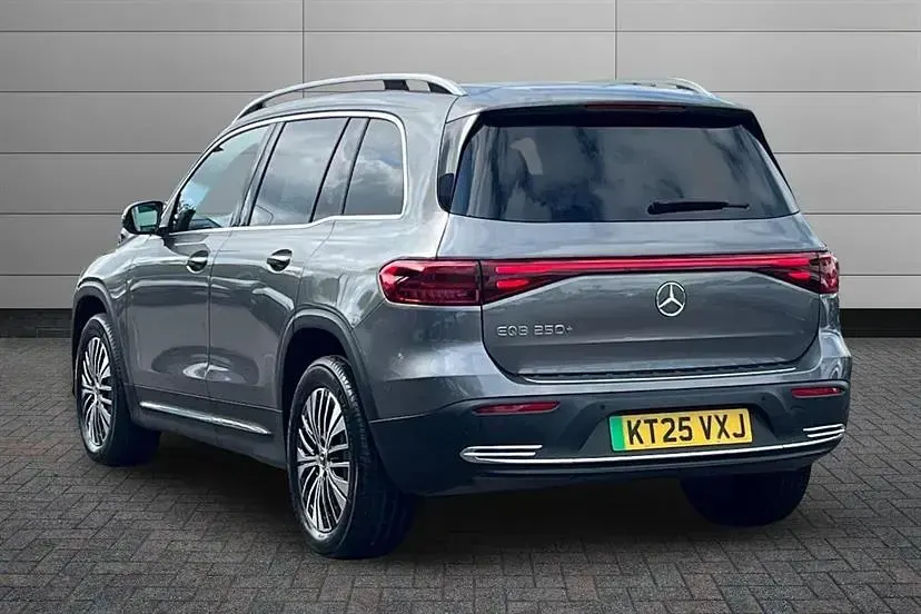 Begagnad Mercedes EQB250+ Executive 139 kW (190 HK) 2025 Grå SUV