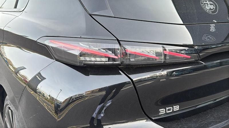 Used Peugeot 308 Premium 129 HP (94 kW) 2022 Black Hatchback