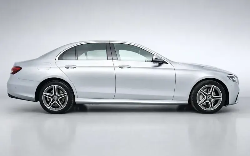 Used Mercedes E300 AMG line 320 HP (235 kW) 2021 Silver Sedan