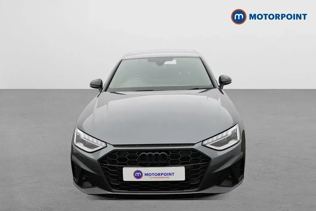 Usado Audi A4 Black Edition 150 CV (110 kW) 2024 Gris Berlina
