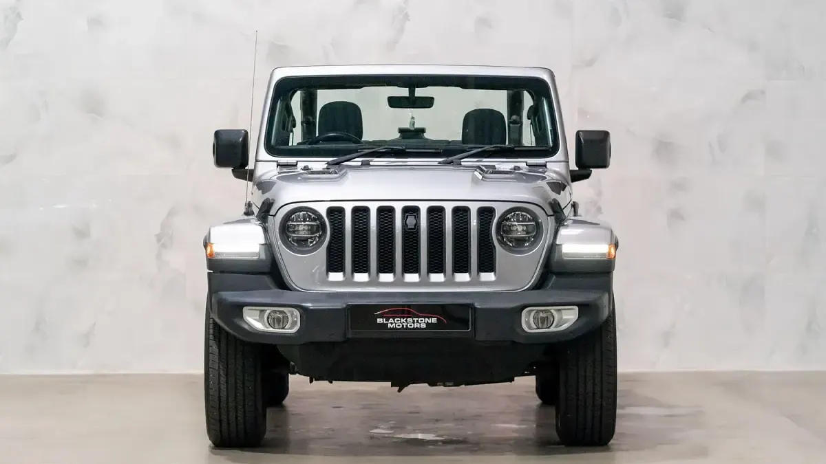 Used Jeep Wrangler Sahara 268 HP (197 kW) 2019 Grey SUV