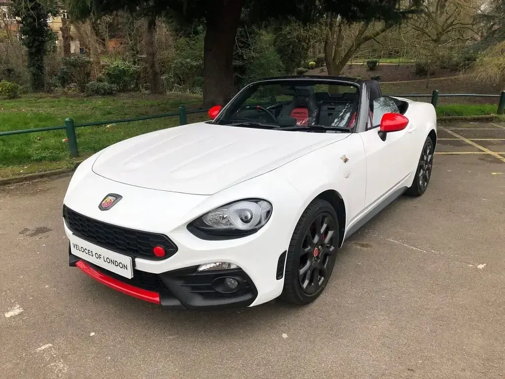 Used Abarth 124 Spider 170 HP (125 kW) 2017 White Cabriolet