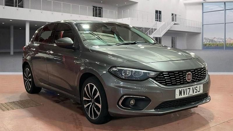 Grey Used 2017 Fiat Tipo Lounge Hatchback | £3,975 (Good price) - Image 1/4