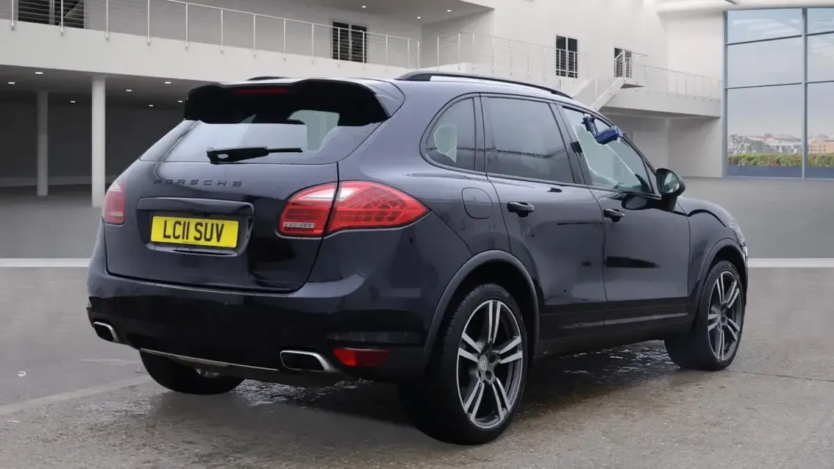 Używany Porsche Cayenne 2011 Czarny SUV