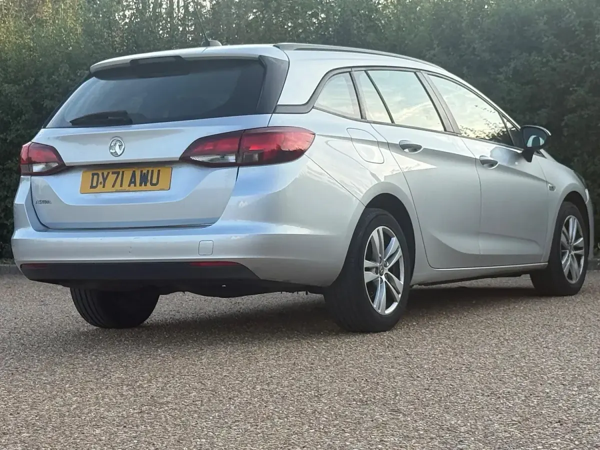 Used Vauxhall Astra Business Edition 2021 Silver Estate