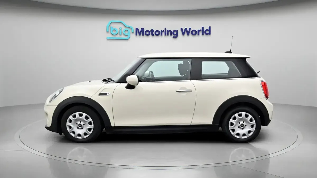 Used Mini ONE Classic 101 HP (74 kW) 2020 Hatchback